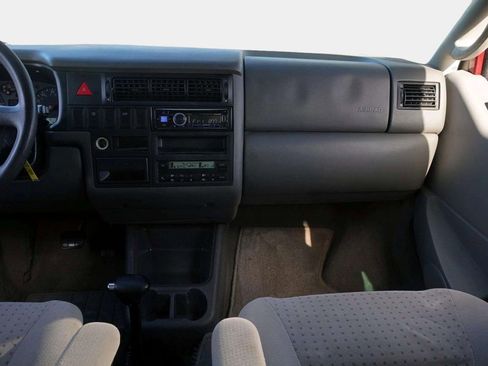 Used 2003 Volkswagen Eurovan MV image 19