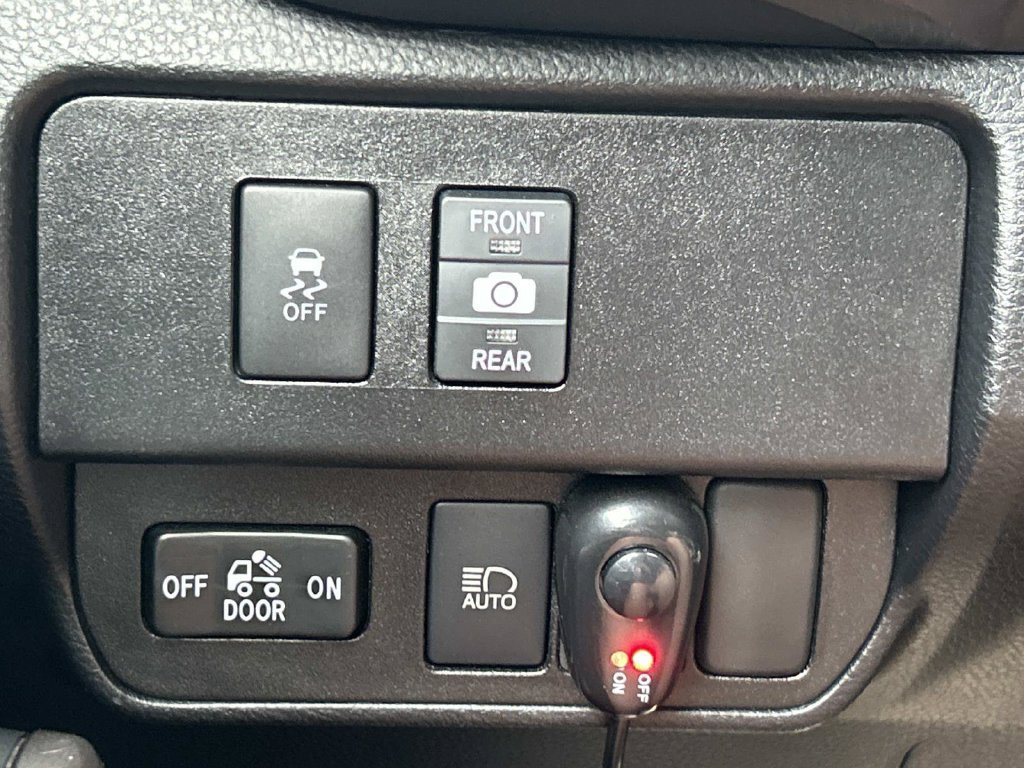 Used 2021 Toyota Tacoma SR5 RWD image 26