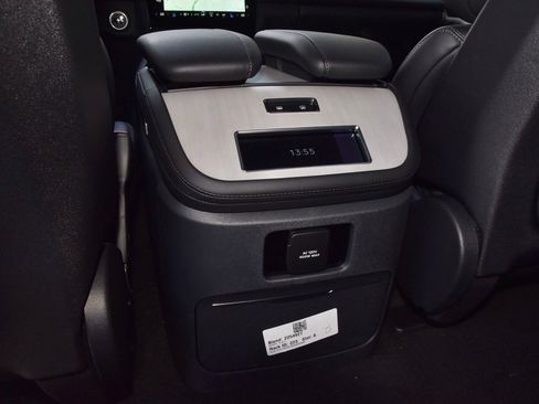 New 2025 Lincoln Navigator Reserve w/ Jet Appearance Package image 19