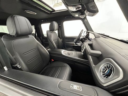 Used 2025 Mercedes-Benz G 550 image 42