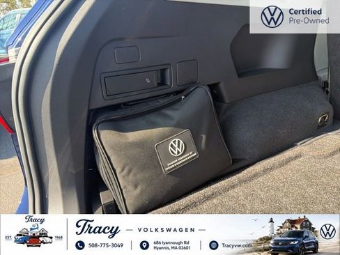 Certified 2023 Volkswagen Tiguan SE w/ Panoramic Sunroof Package AWD/4WD image 19