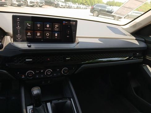 Used 2023 Honda Accord EX-L image 34
