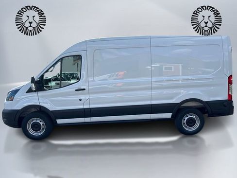 New 2025 Ford Transit 250 148 Medium Roof image 8