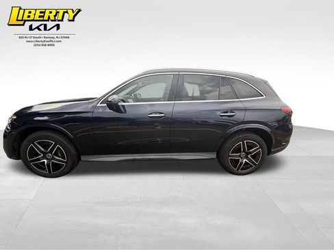 Used 2024 Mercedes-Benz GLC 300 4MATIC image 4