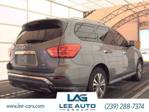 Used 2019 Nissan Pathfinder SL FWD image 2