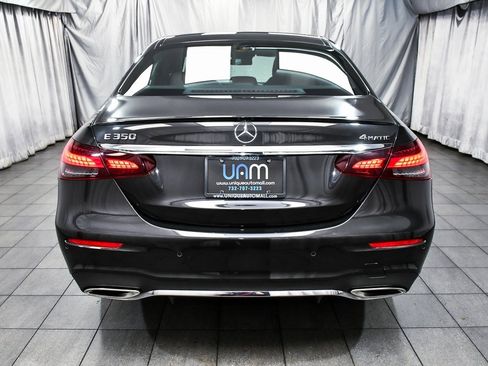 Used 2023 Mercedes-Benz E 350 4MATIC Sedan image 5