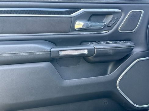 Used 2022 RAM 1500 Laramie AWD/4WD image 9