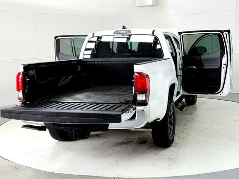 Certified 2023 Toyota Tacoma SR5 AWD/4WD image 11