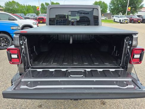 Used 2026 Jeep Gladiator Rubicon w/ Steel Power Dome Hood Package AWD/4WD image 14