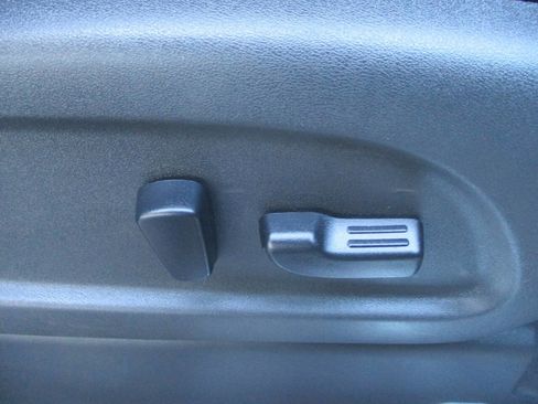 Used 2016 Nissan Titan SL AWD/4WD image 29