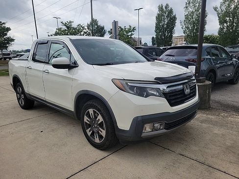 Used 2017 Honda Ridgeline RTL-E image 2
