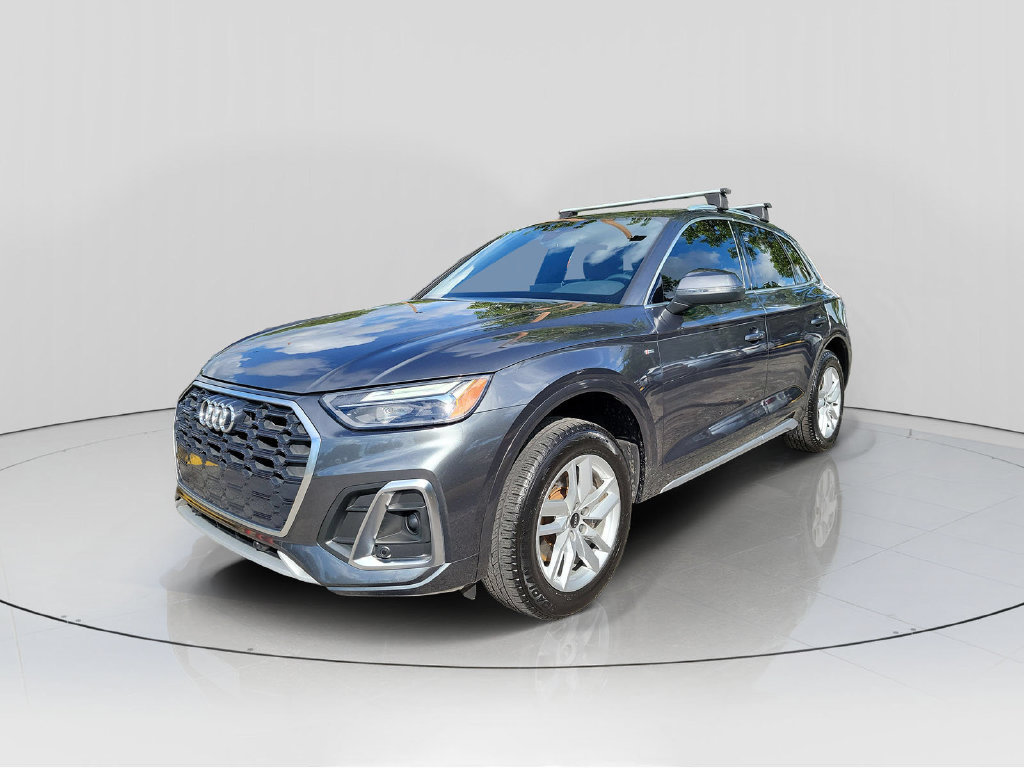Used 2022 Audi Q5 2.0T Premium w/ Convenience Package AWD/4WD image 3