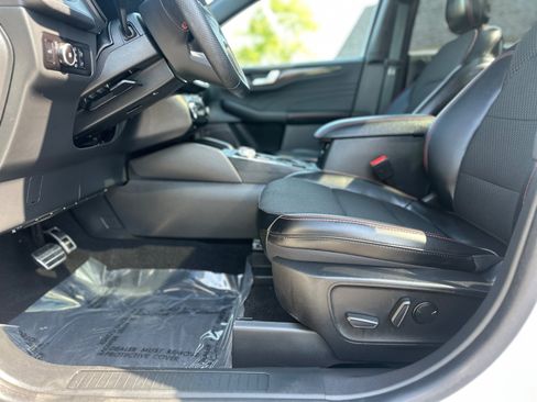 Used 2023 Ford Escape ST-Line Select w/ Tech Pack #2 AWD/4WD image 19