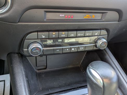 Used 2021 MAZDA CX-5 Touring image 15