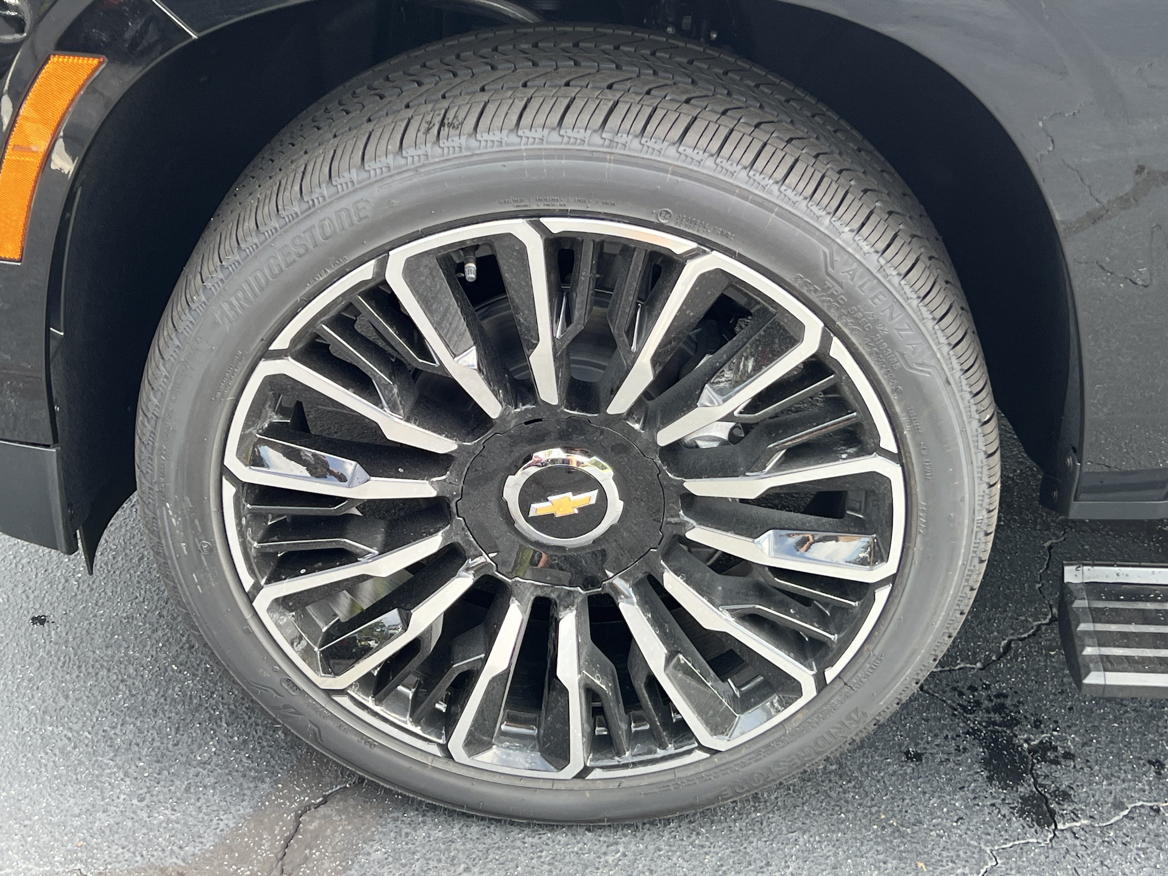 New 2027 Chevrolet Tahoe High Country AWD/4WD image 13