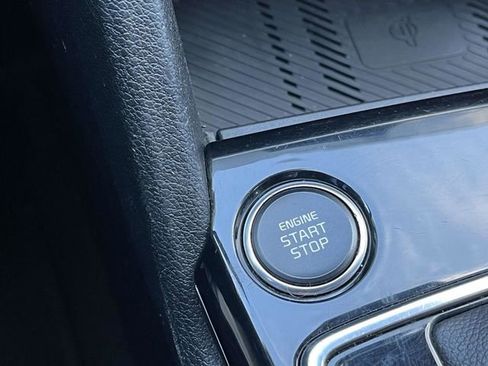 Used 2025 Kia Sportage EX w/ Premium Package image 36