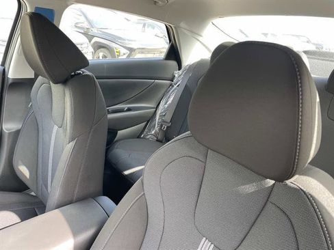 New 2026 Hyundai Elantra SE FWD image 21
