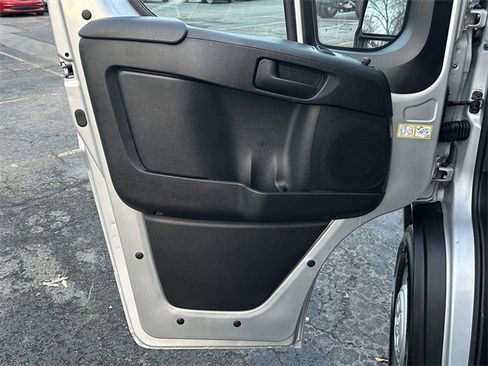 Used 2025 RAM ProMaster 2500 w/ Premium Convenience Group image 34