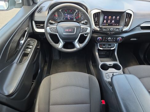 Used 2022 GMC Terrain SLE w/ Driver Convenience Package FWD image 12