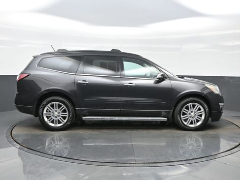 Used 2015 Chevrolet Traverse LT w/ Style and Technology Package image 7