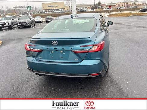 Certified 2025 Toyota Camry SE image 10