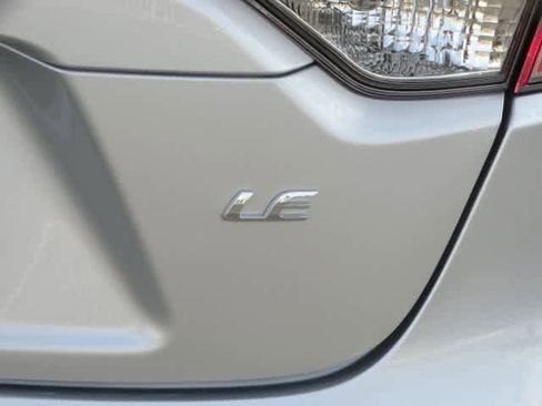 Used 2025 Toyota Corolla LE image 11