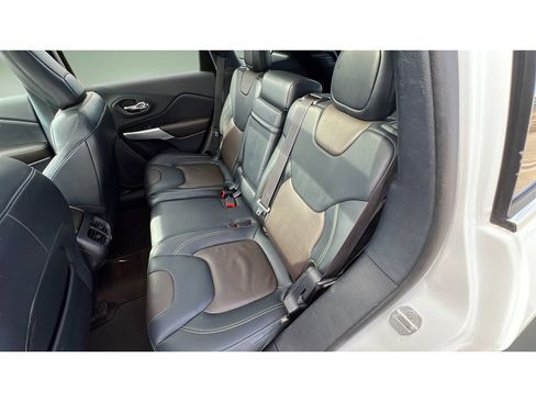 Used 2018 Jeep Cherokee Limited w/ Trailer Tow Group image 28