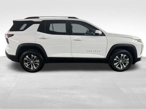 Used 2025 Chevrolet Equinox LT w/ Convenience Package II FWD image 7
