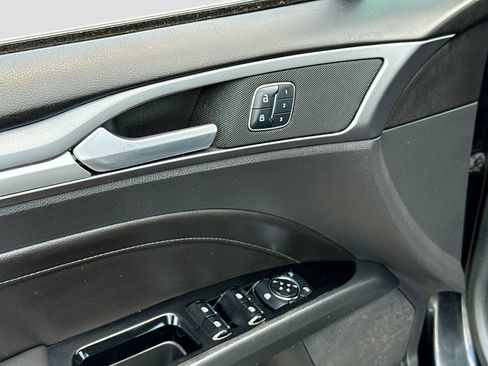 Used 2015 Ford Fusion Titanium FWD image 7
