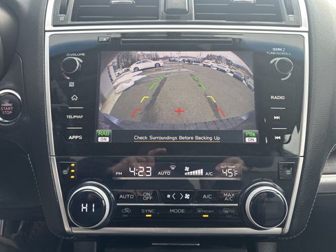 Used 2018 Subaru Outback 2.5i Limited image 17