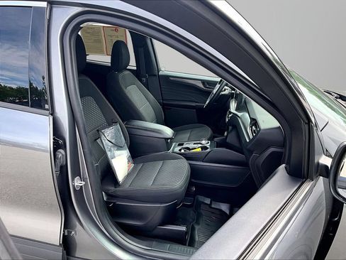 Used 2023 Ford Escape Active w/ Tech Pack #1 AWD/4WD image 8