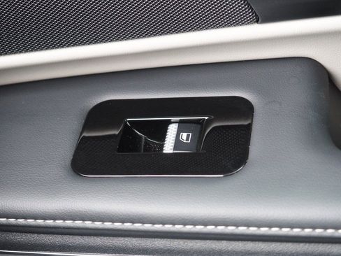 Used 2025 Lincoln Nautilus Premier image 28