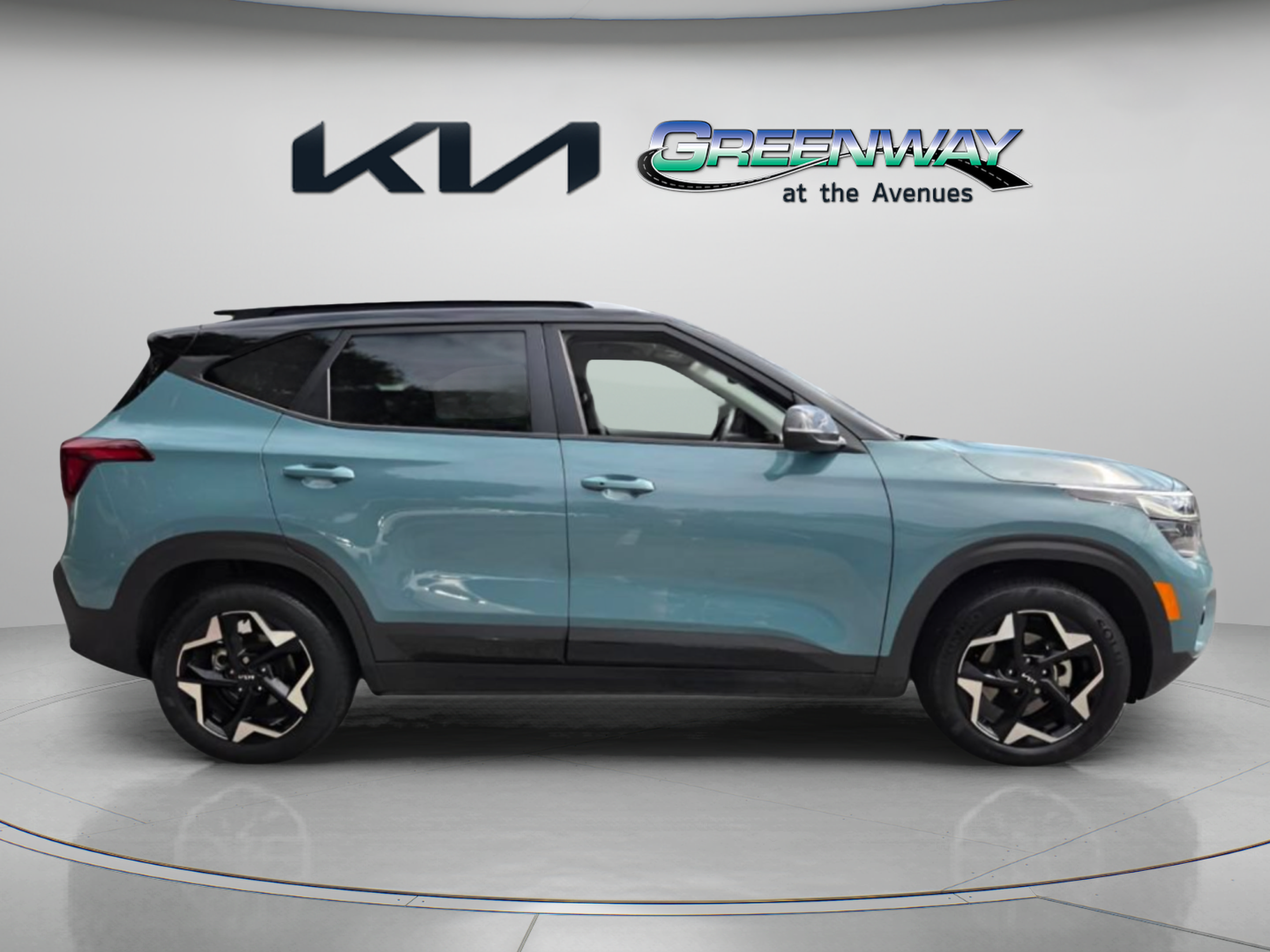 Certified 2025 Kia Seltos S FWD image 8