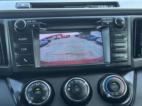 Used 2017 Toyota RAV4 LE w/ All Weather Liner Package AWD/4WD image 18