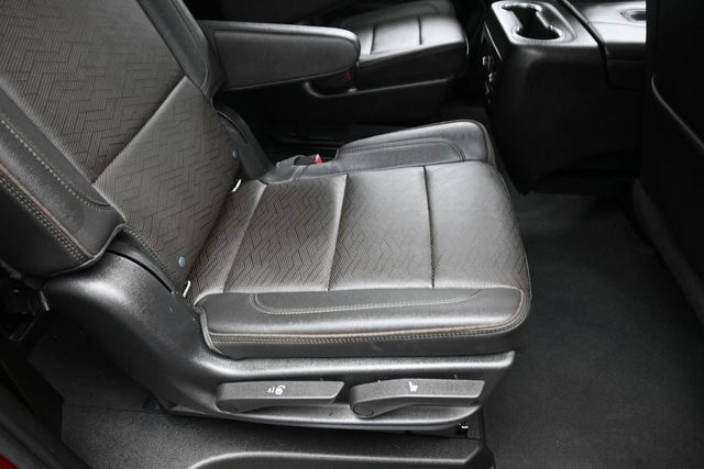 Used 2022 Chevrolet Suburban High Country AWD/4WD image 29