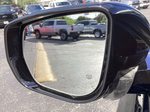 Used 2025 Jeep Grand Cherokee Altitude RWD image 33
