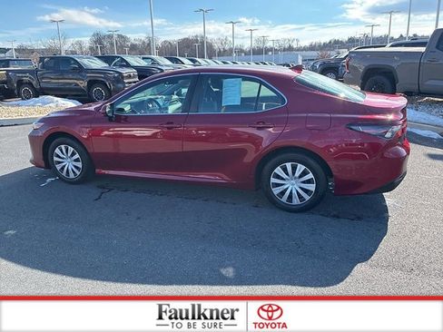 Certified 2022 Toyota Camry LE image 12
