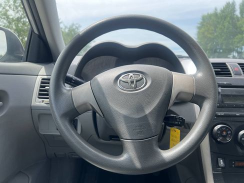 Used 2010 Toyota Corolla LE FWD image 16