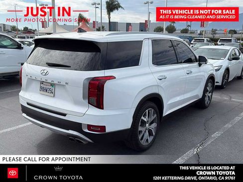Used 2022 Hyundai Palisade SEL w/ Premium Package FWD image 4