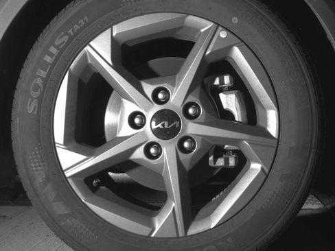 Used 2025 Kia K4 LXS image 13