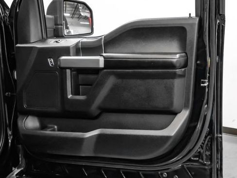 Used 2018 Ford F150 XLT w/ Equipment Group 302A Luxury AWD/4WD image 39