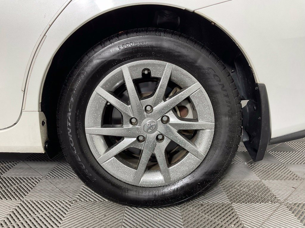 Used 2017 Toyota Prius V Three FWD image 10