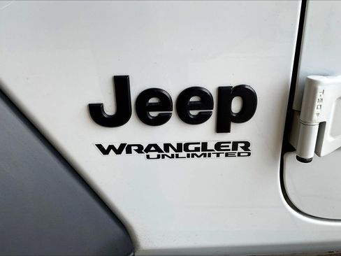 Used 2022 Jeep Wrangler Unlimited Sport AWD/4WD image 24