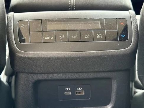 Used 2025 Nissan Pathfinder SV FWD image 22