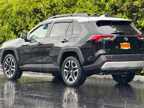 Used 2019 Toyota RAV4 Adventure AWD/4WD image 6
