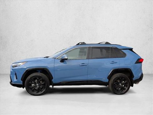Used 2022 Toyota RAV4 SE w/ Convenience Package AWD/4WD image 2