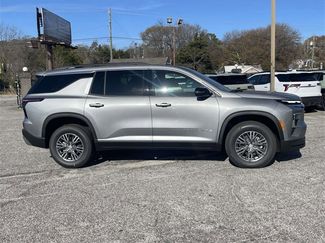 New 2026 Chevrolet Traverse LT video 2