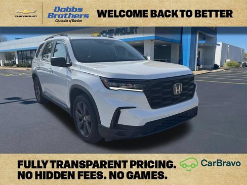 Used 2025 Honda Pilot Sport image 1