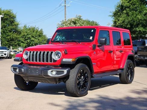 Certified 2025 Jeep Wrangler Unlimited Sahara AWD/4WD image 3
