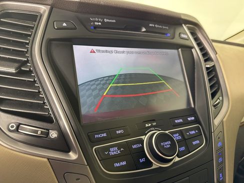 Used 2013 Hyundai Santa Fe Limited w/ Technology Pkg FWD image 19